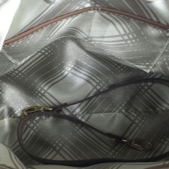 NWT London Fog Lark Dome Taupe Satchel - Picture 7 of 9